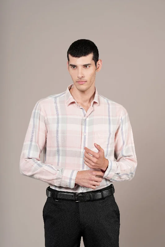 Men's summer travel wear shirt-Men's Pink Check Full Sleeves Casual Shirt