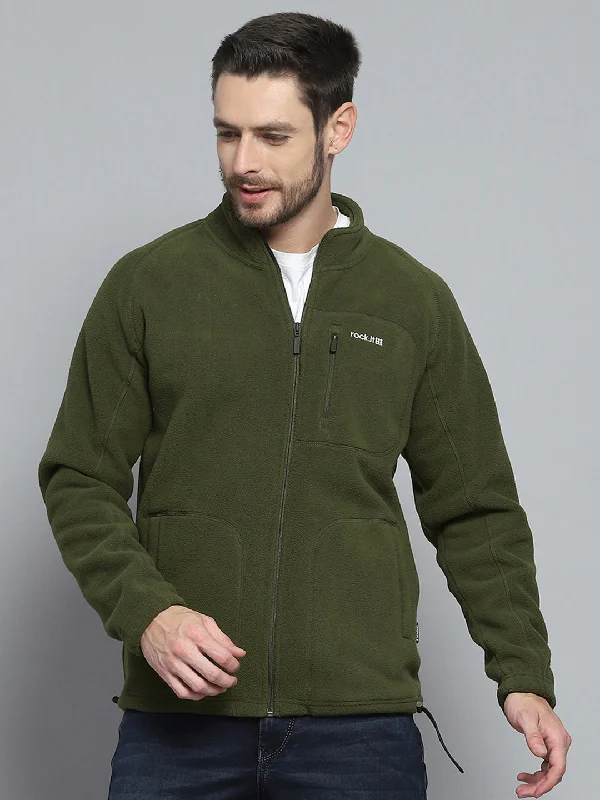 Men's professional sweatshirt-Men Olive Solid Mock Neck Full Sleeve Sweatshirt