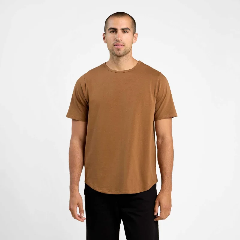 Men's quick-wicking t-shirt-Short Sleeve Curved Hem T-Shirt | Chocolate