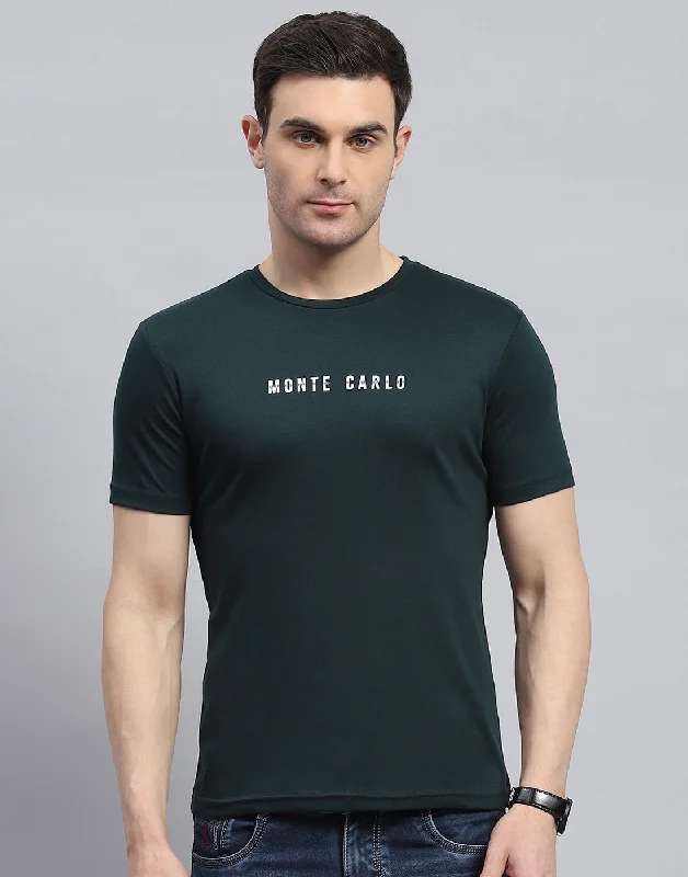 Men's high-neck t-shirt-Men Green Solid Round Neck Half Sleeve T-Shirt