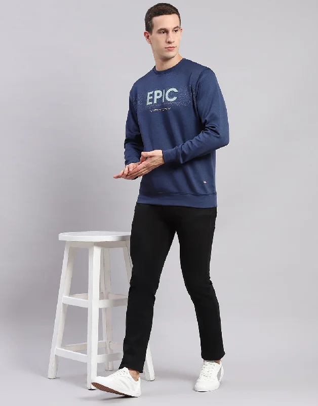 Men's urban sweatshirt-Men Blue Solid Round Neck Full Sleeve Sweatshirts