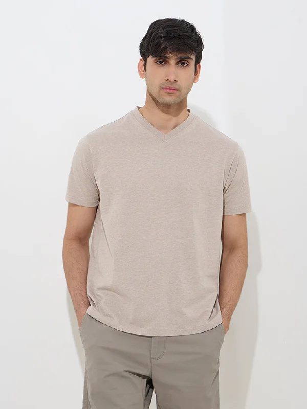 Men's ultra-breathable t-shirt-WES Casuals Beige Slim-Fit Cotton T-Shirt