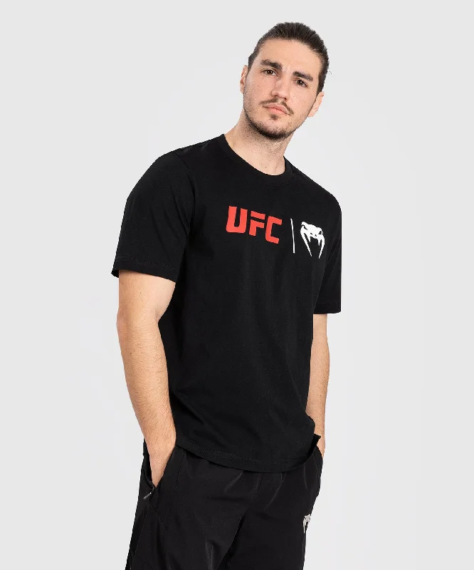 Men's sporty look t-shirt-UFC Venum Classic T-Shirt - Black/Red